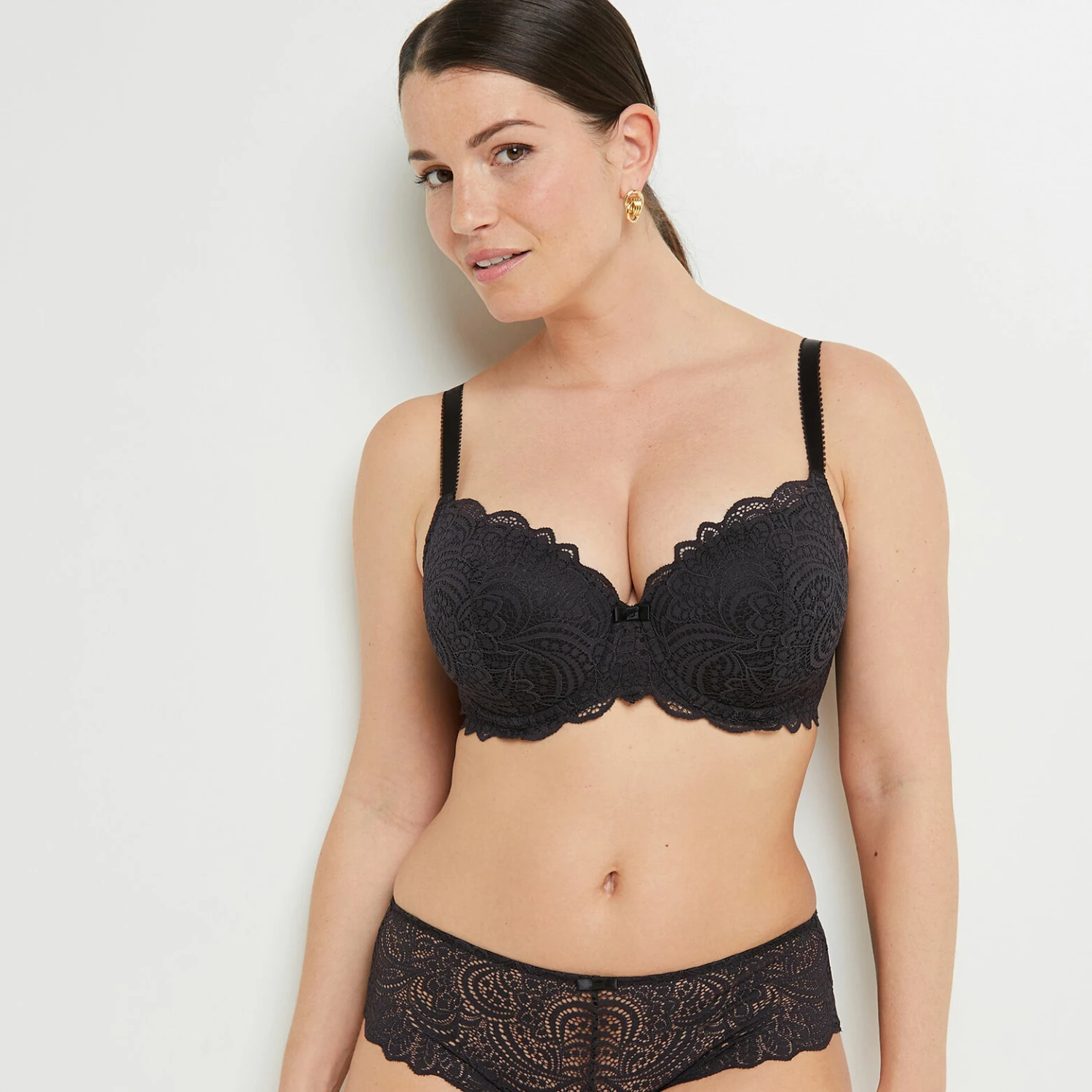 SOUTIEN-GORGE AMPLI EMBOITANT NOIR – Image 5
