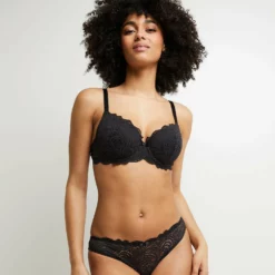 SOUTIEN-GORGE AMPLI EMBOITANT NOIR
